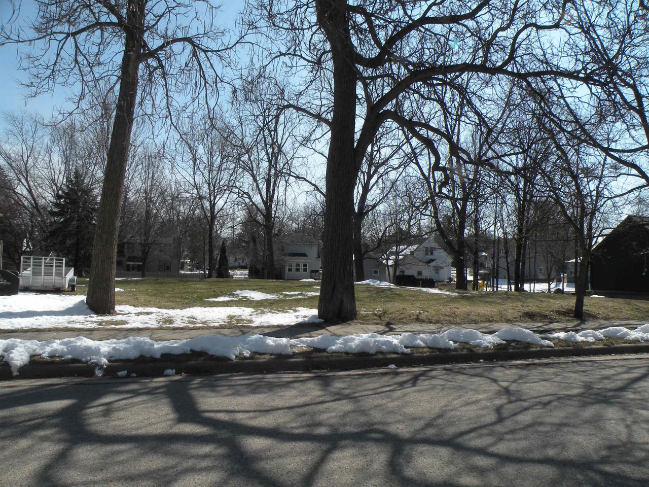 811 South Grove Street