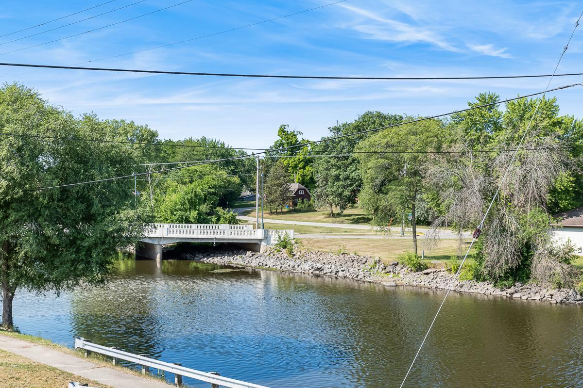 164 West Huron Street