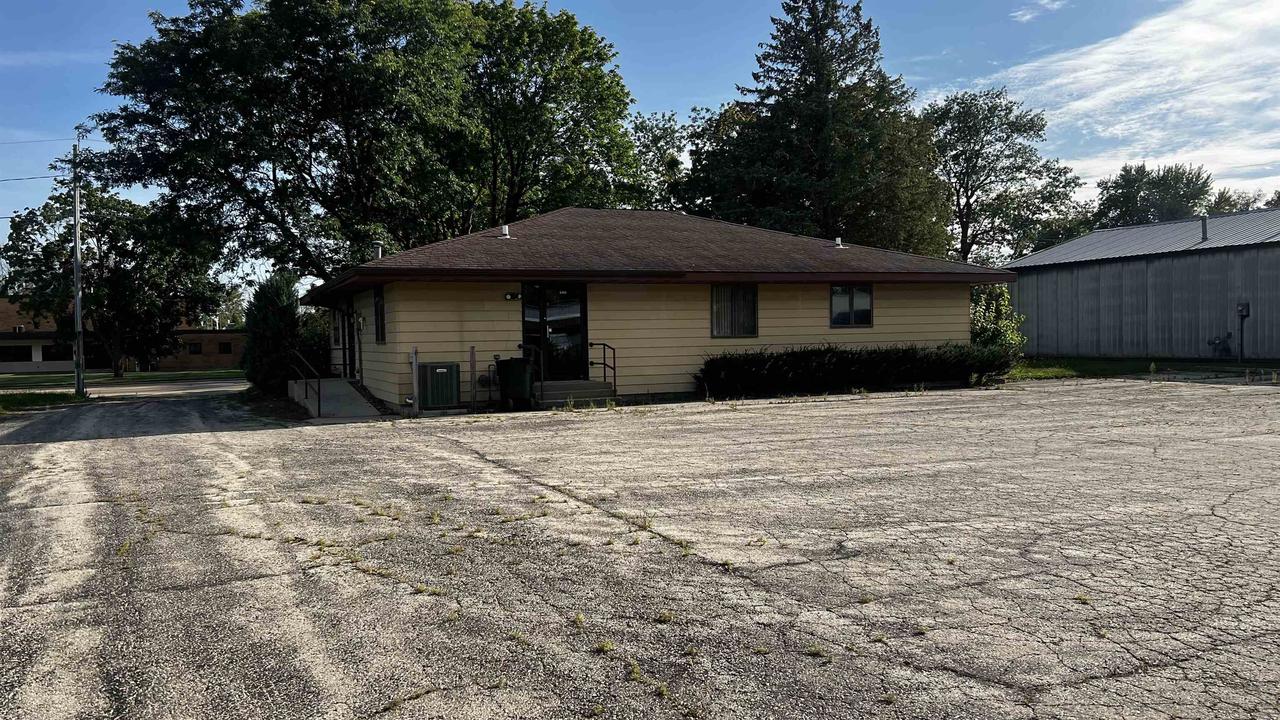 680 East Fond Du Lac Street