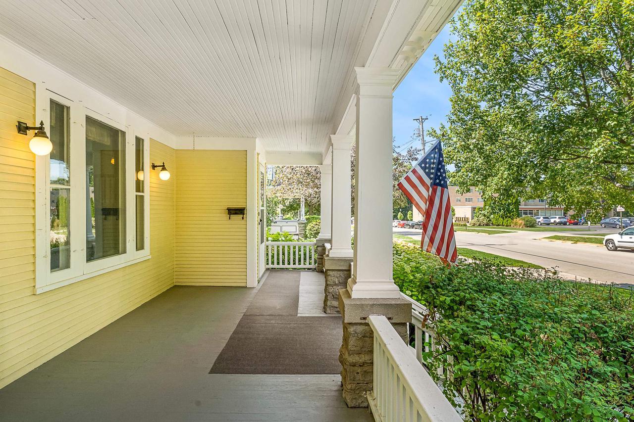 317 West Thorne Street