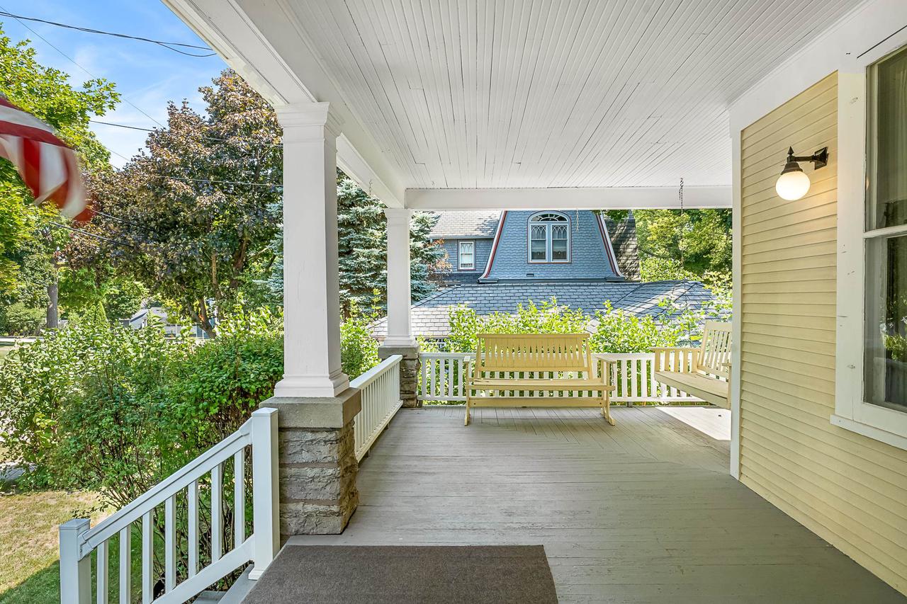 317 West Thorne Street