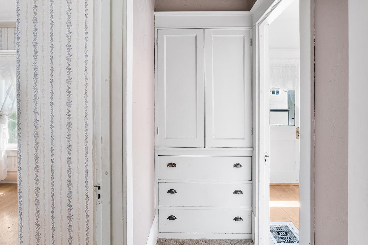 317 West Thorne Street