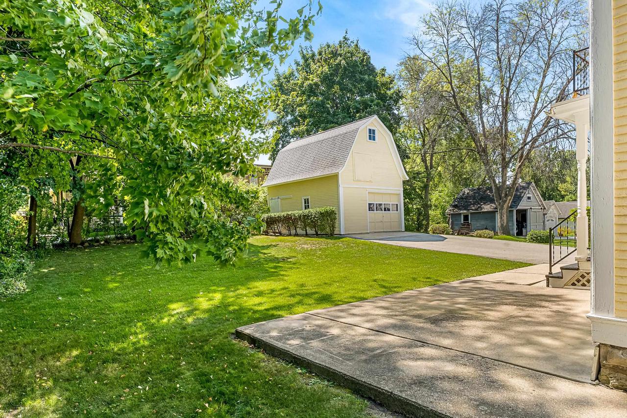 317 West Thorne Street