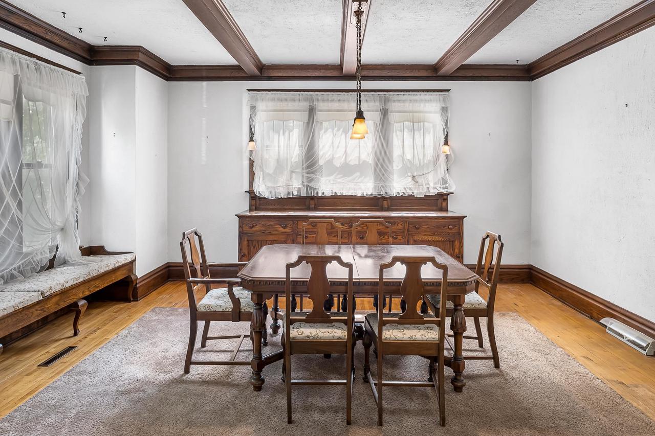 317 West Thorne Street