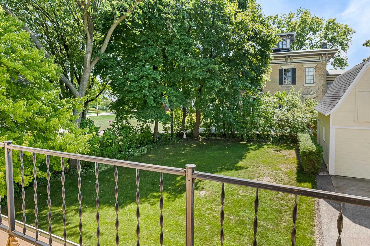 317 West Thorne Street