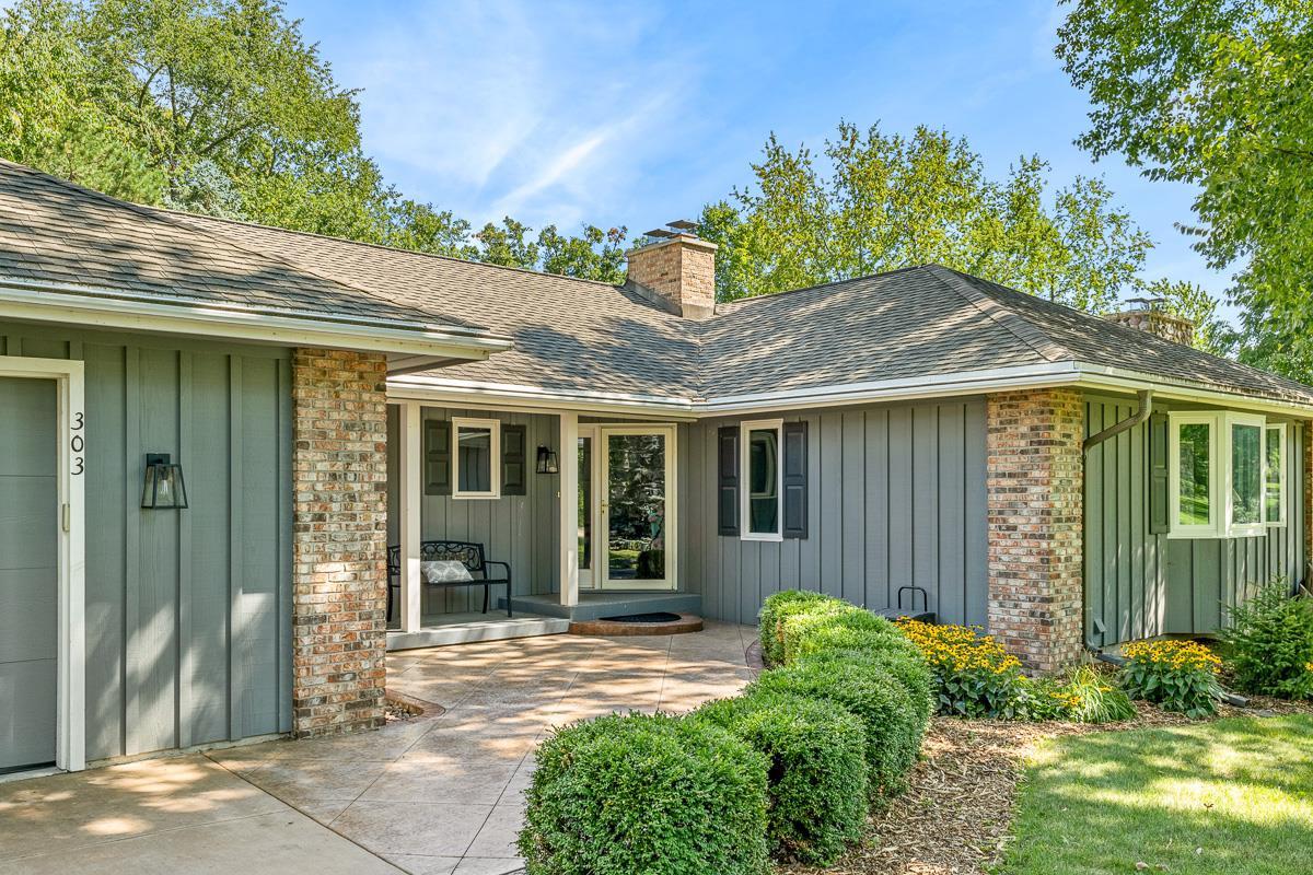 303 Lac Verde Circle