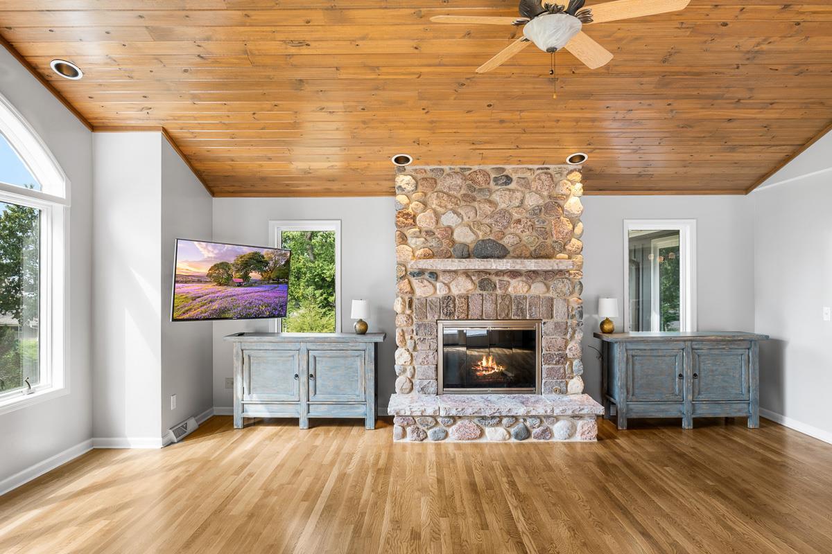 303 Lac Verde Circle