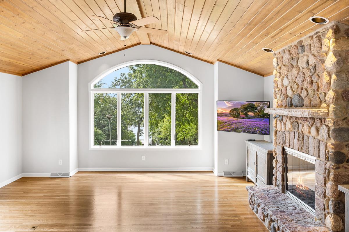 303 Lac Verde Circle