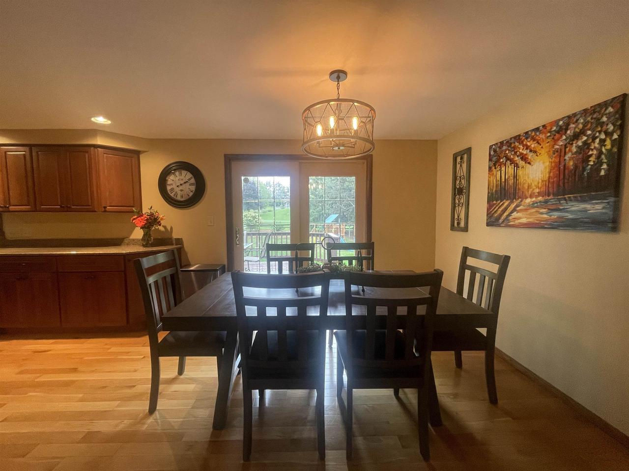 719 Hillside Terrace