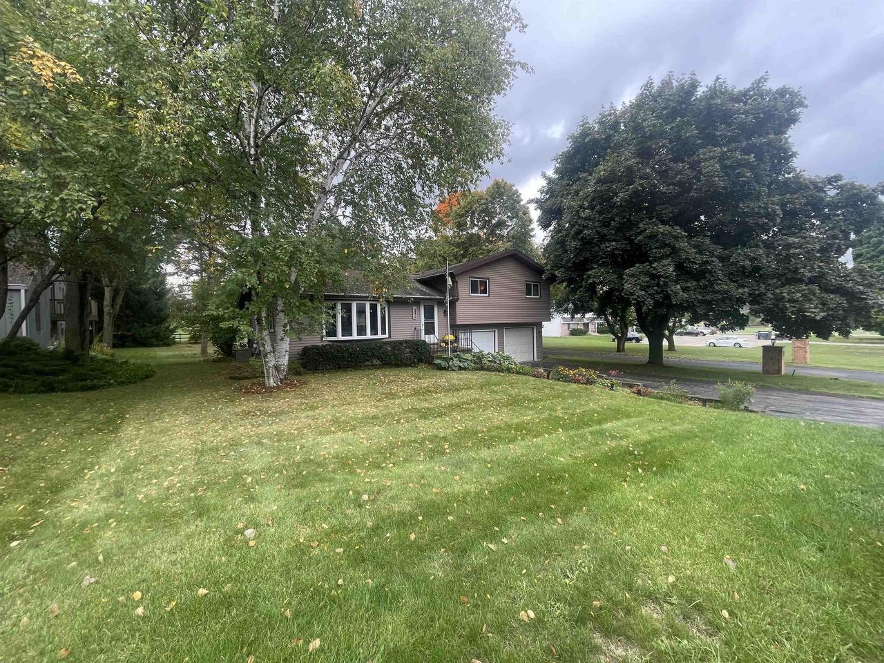 719 Hillside Terrace