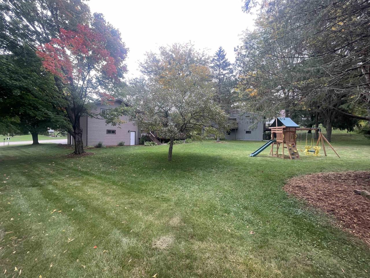 719 Hillside Terrace