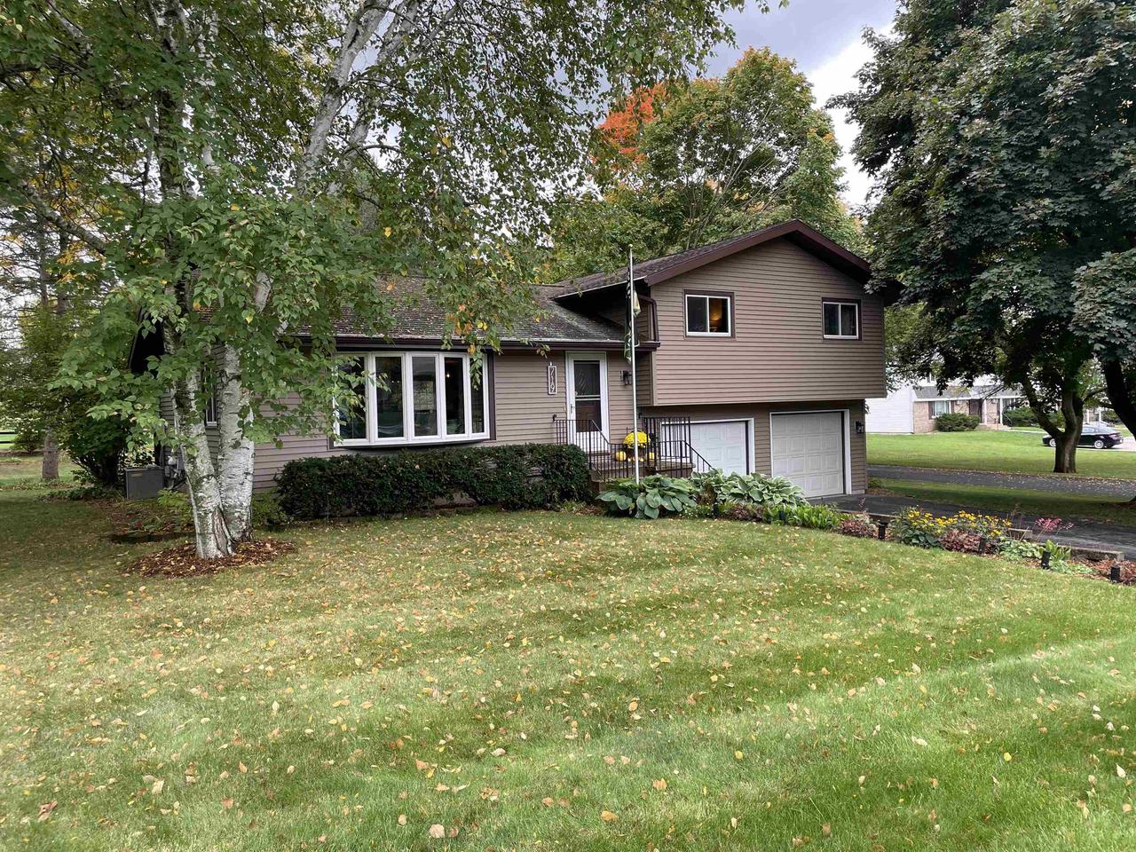 719 Hillside Terrace