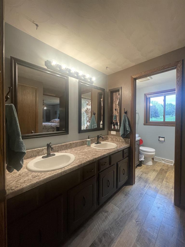 719 Hillside Terrace