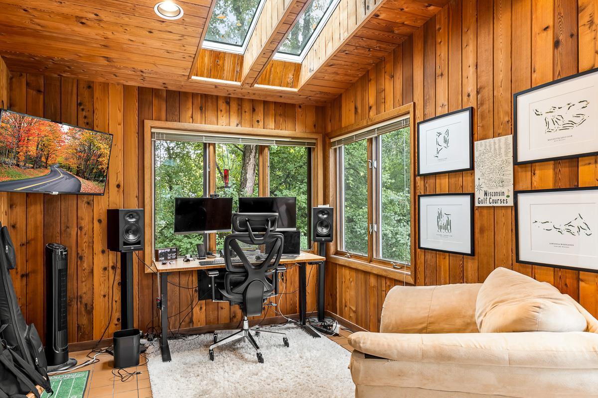 W947 Woodland Circle