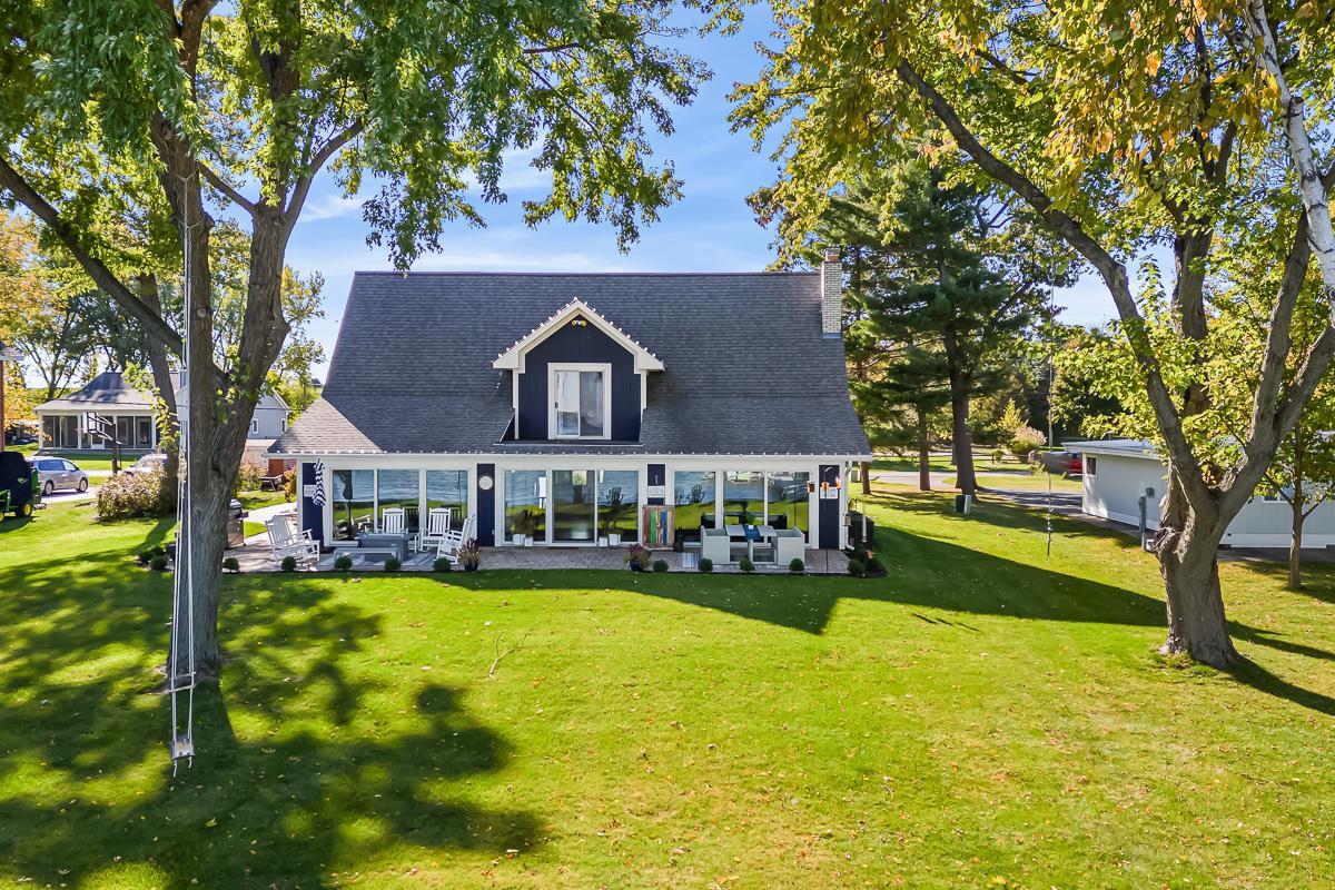 N4326 South LAKESHORE Drive