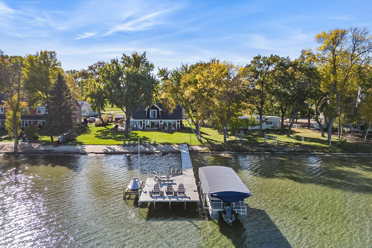 N4326 South LAKESHORE Drive