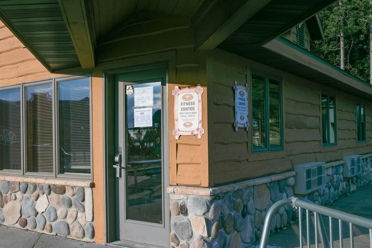 1841-2 20th Boulevard 0102