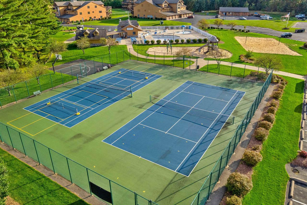 1841-2 20th Boulevard 0102