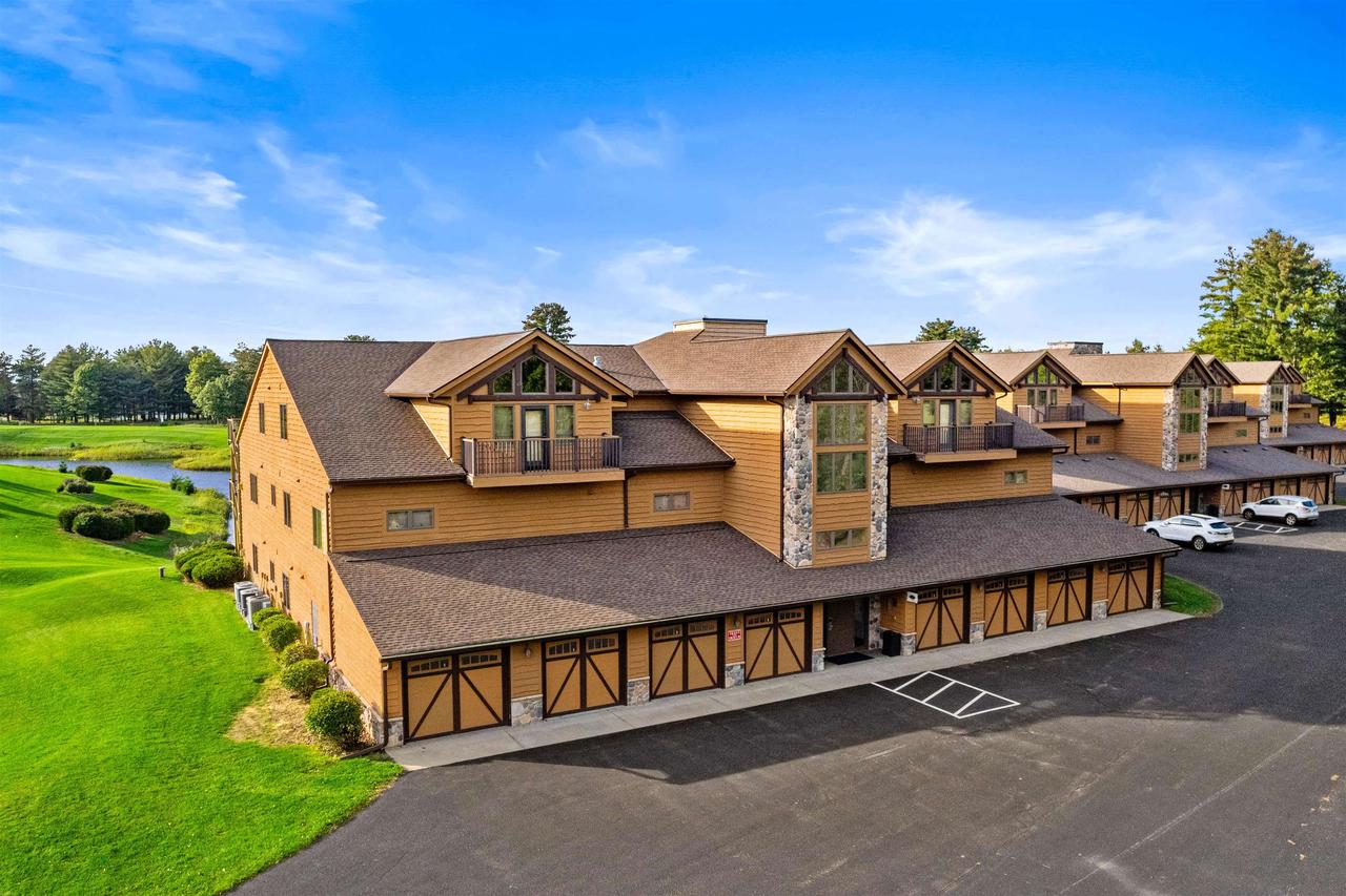 1841-2 20th Boulevard 0102