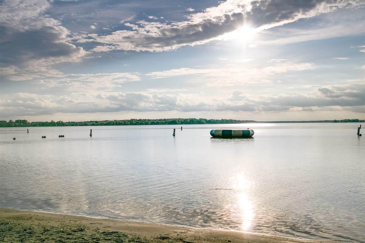 1841-2 20th Boulevard 0102