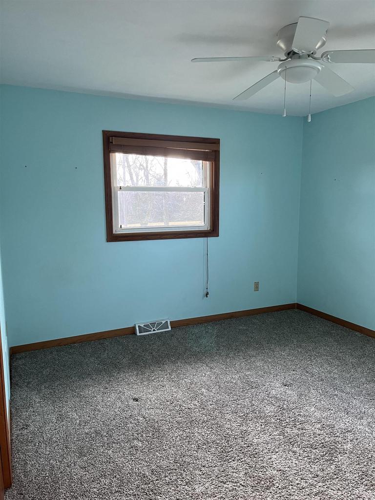 155 East Rose-Eld Road