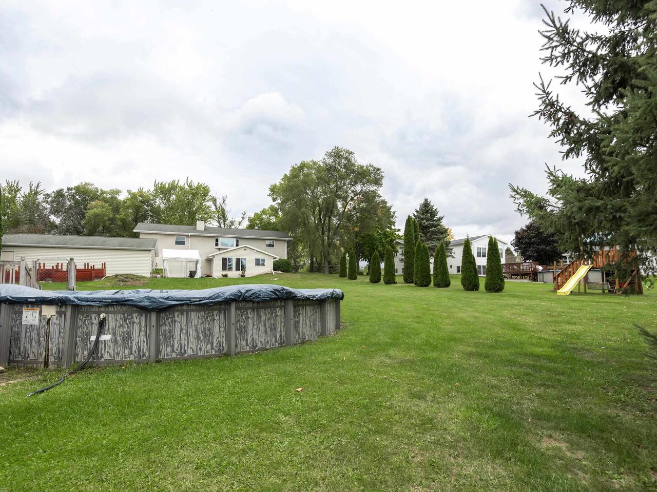 155 East Rose-Eld Road