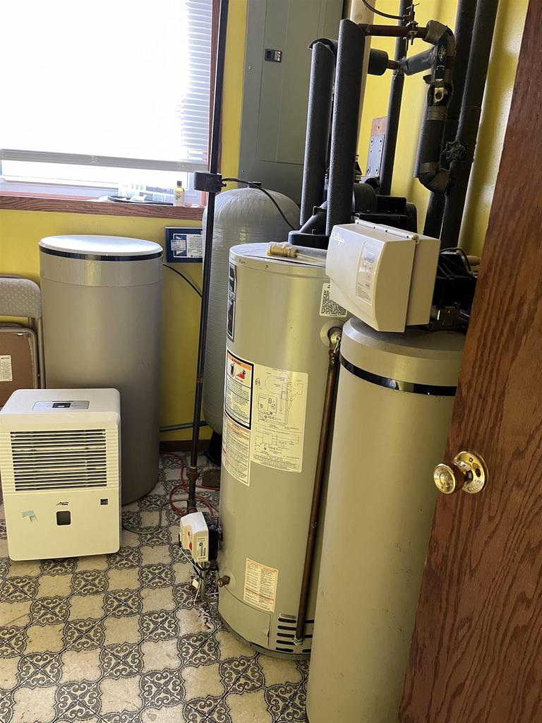 155 East Rose-Eld Road