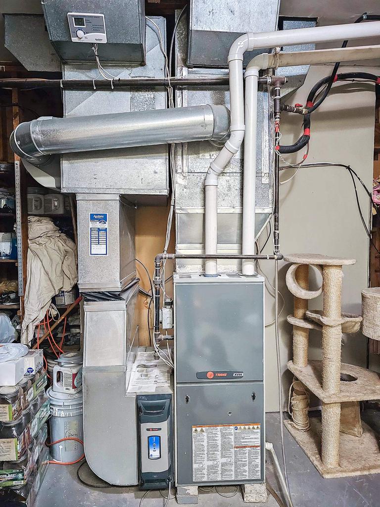 155 East Rose-Eld Road