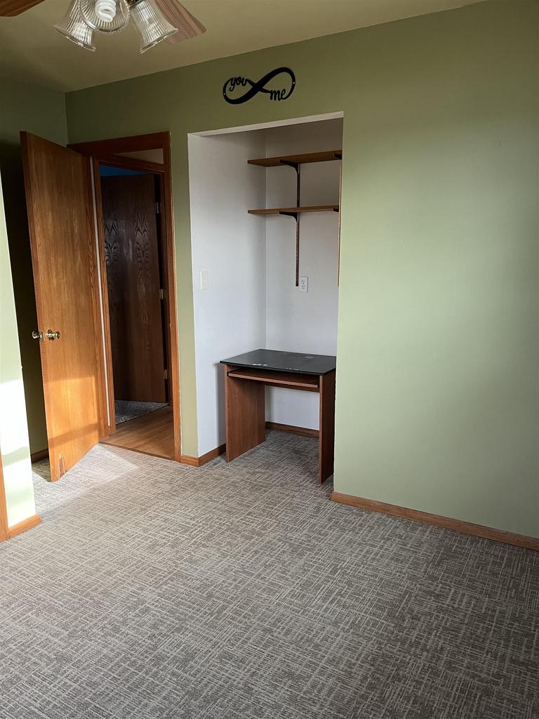 155 East Rose-Eld Road