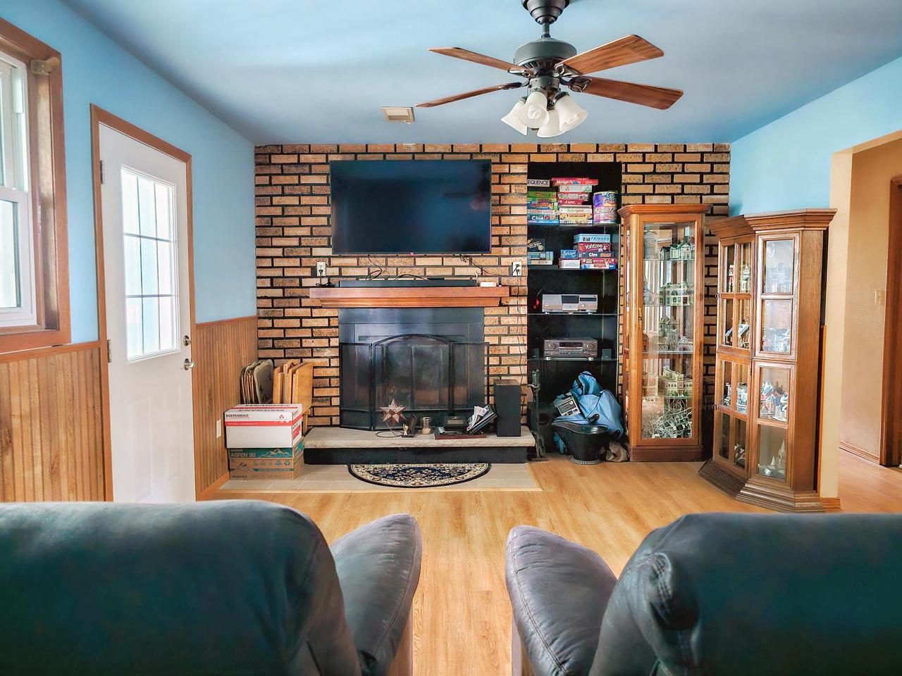 155 East Rose-Eld Road