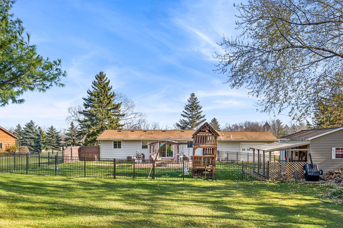 N5695 Lakeview Drive