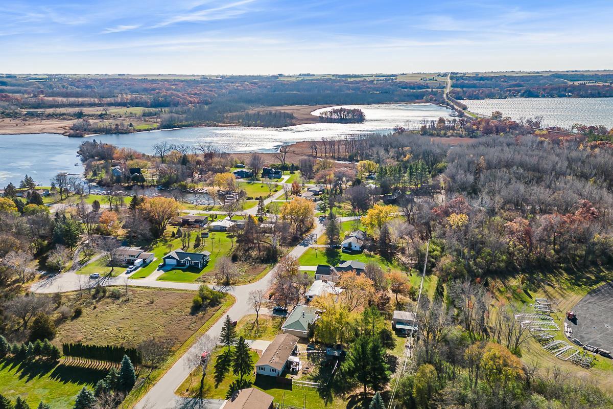 N5695 Lakeview Drive