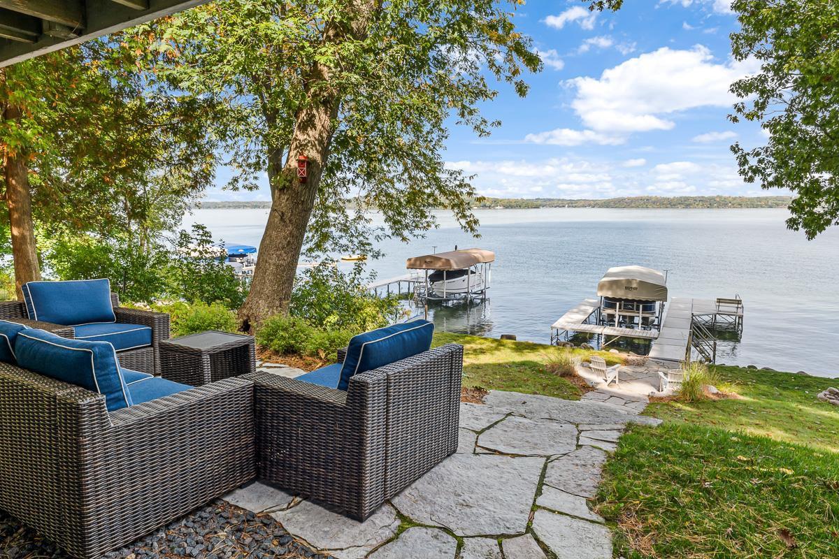 W2604 Oakwood Beach Road