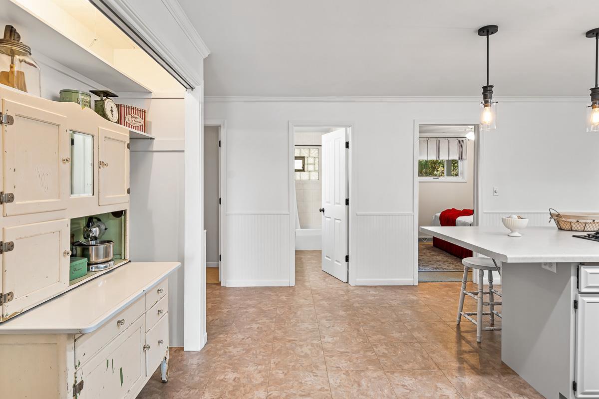 W2604 Oakwood Beach Road