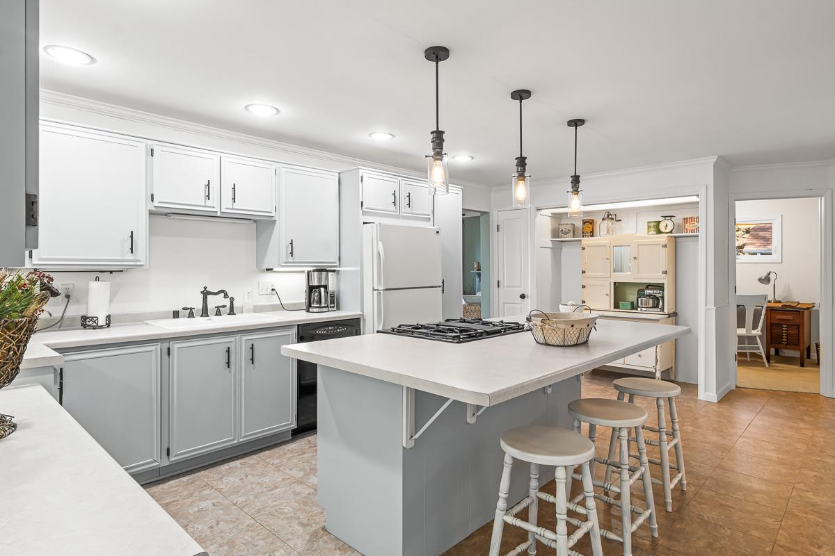 W2604 Oakwood Beach Road