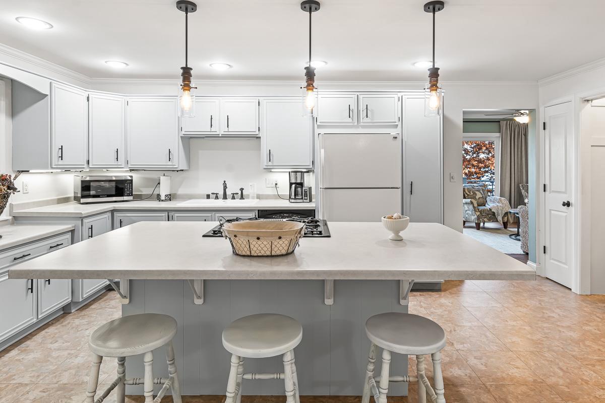 W2604 Oakwood Beach Road