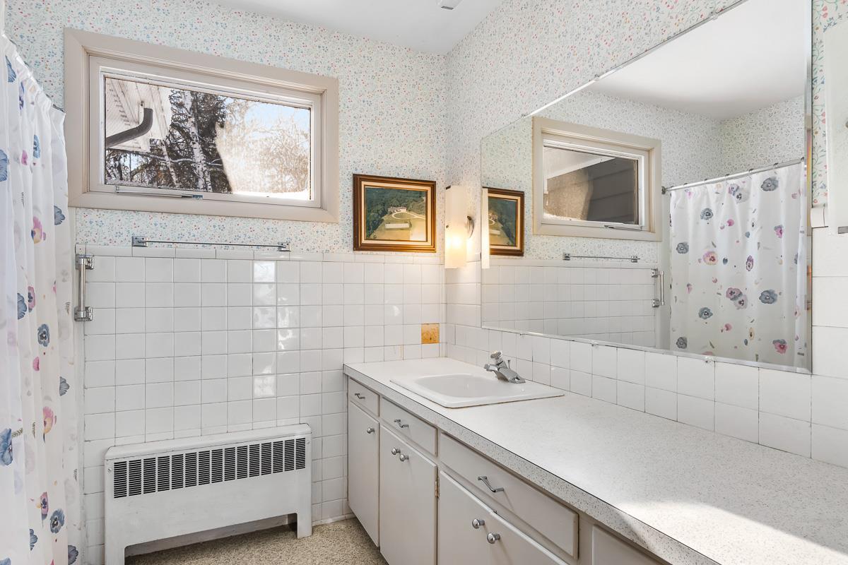 W1546 Sandstone Avenue