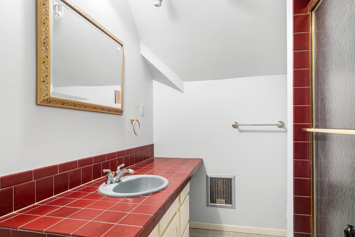 325 East Jackson Street