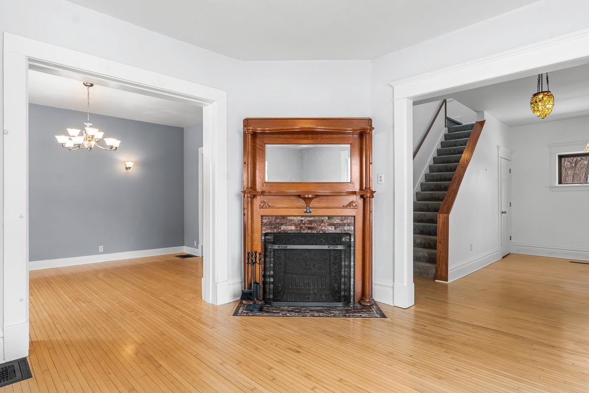 325 East Jackson Street