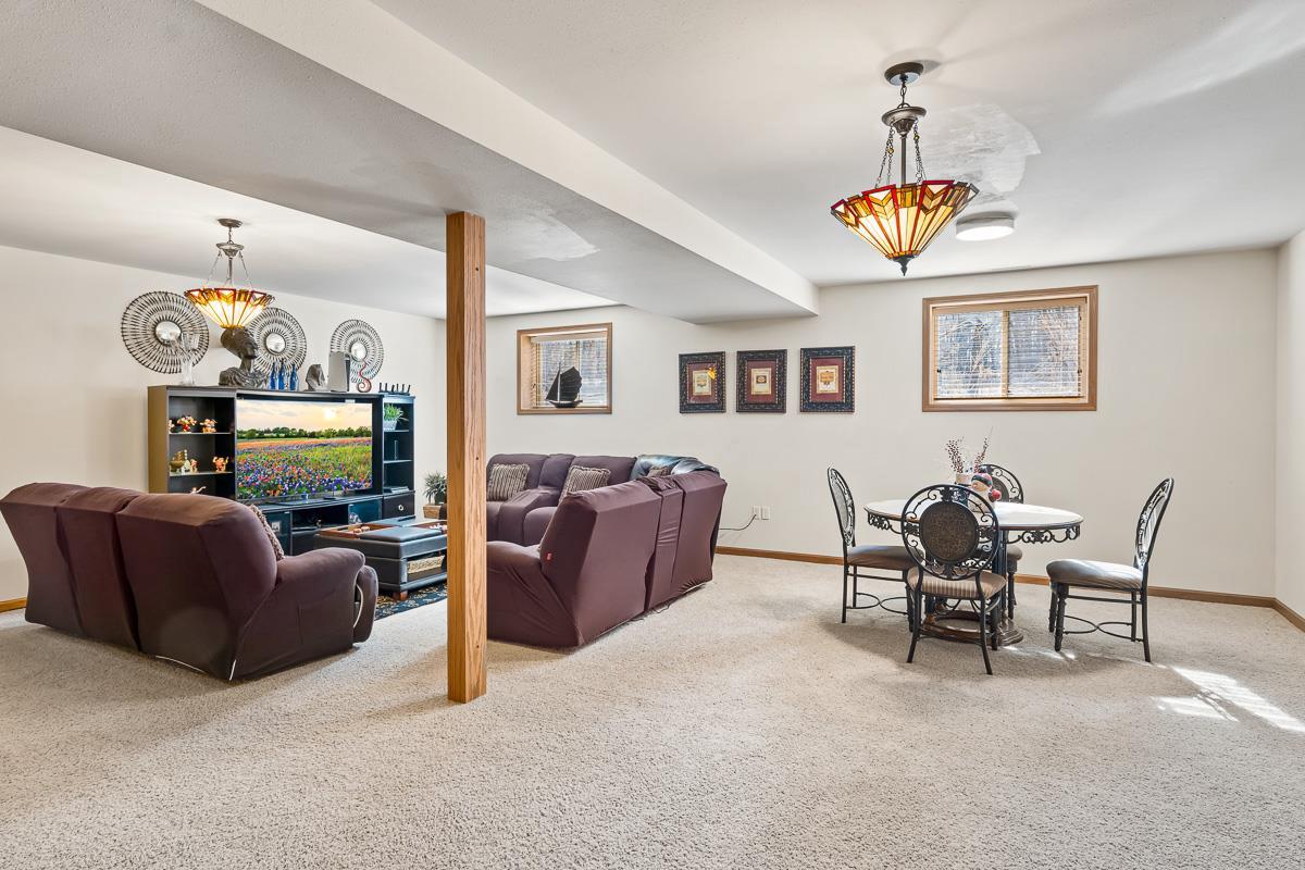 N4446 Fairfield Avenue