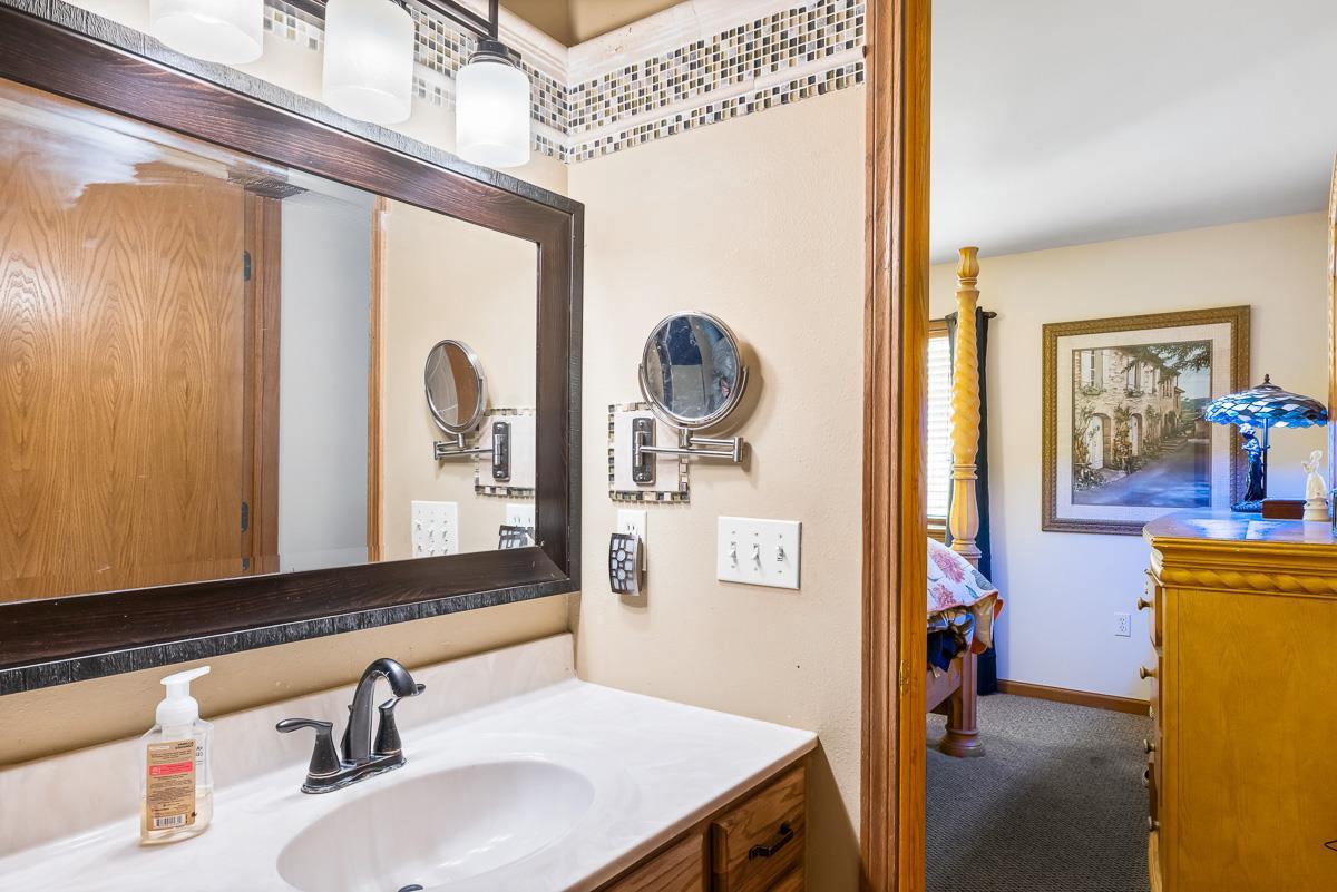 N4446 Fairfield Avenue