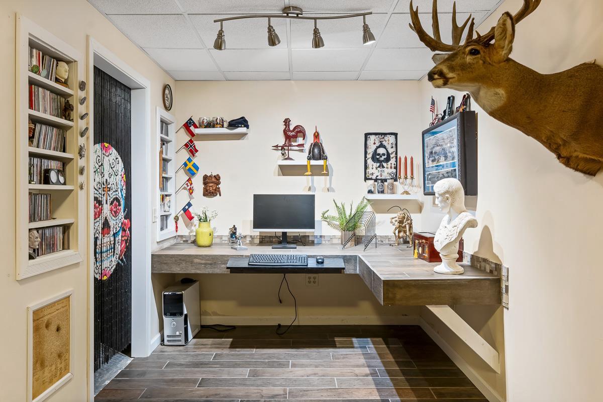 N4446 Fairfield Avenue