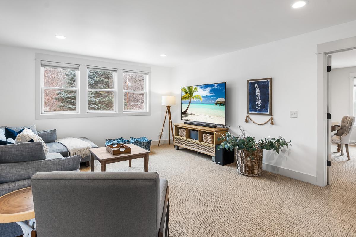 W1250 Spring Grove Road