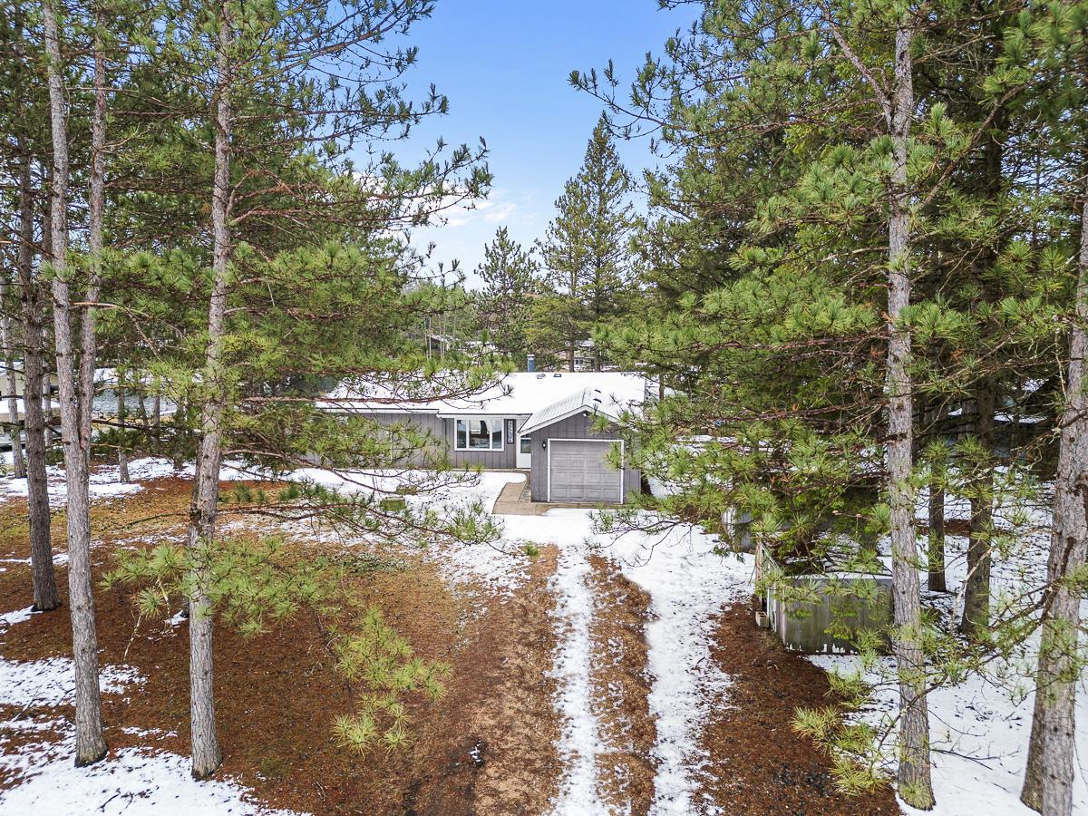 W6335 Peninsula Court