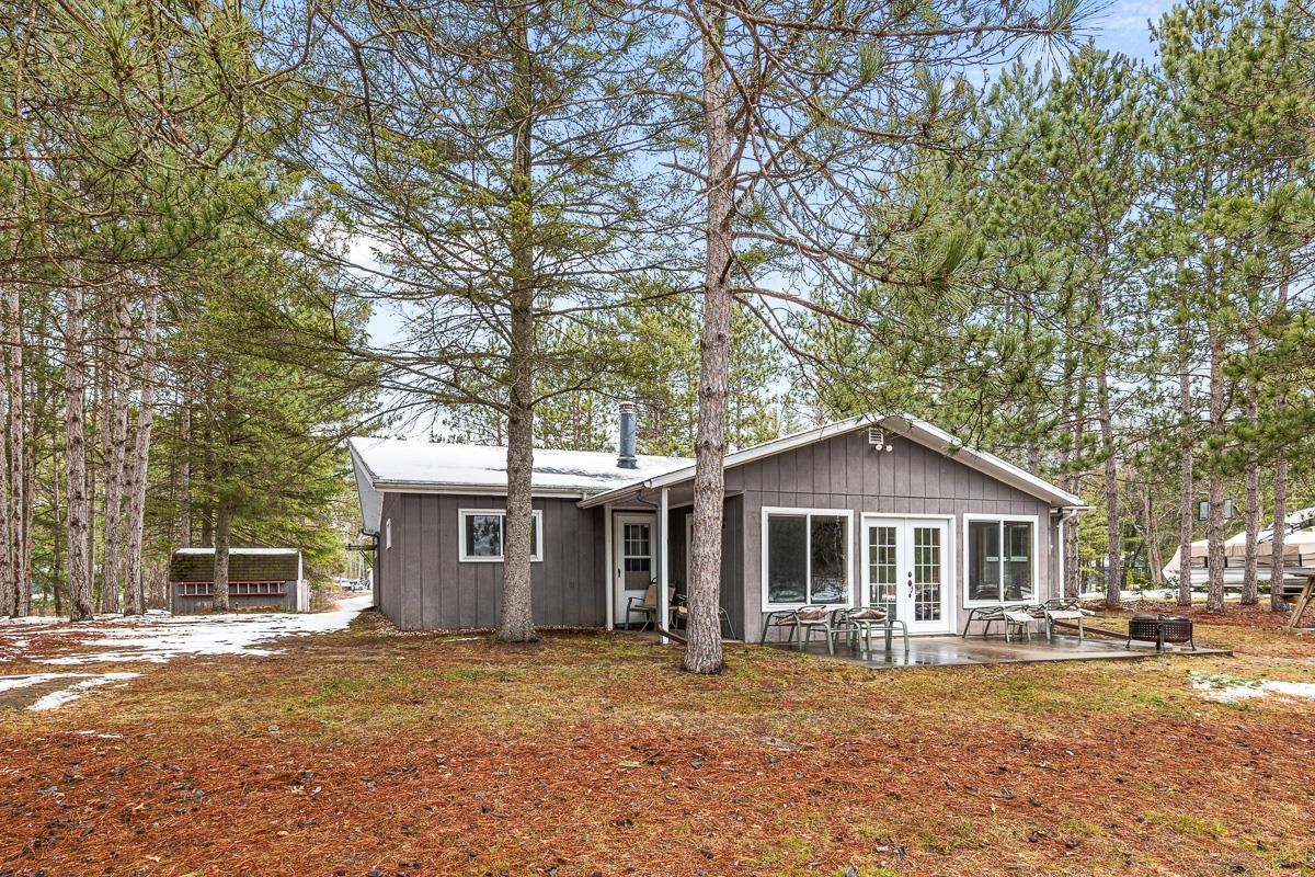 W6335 Peninsula Court