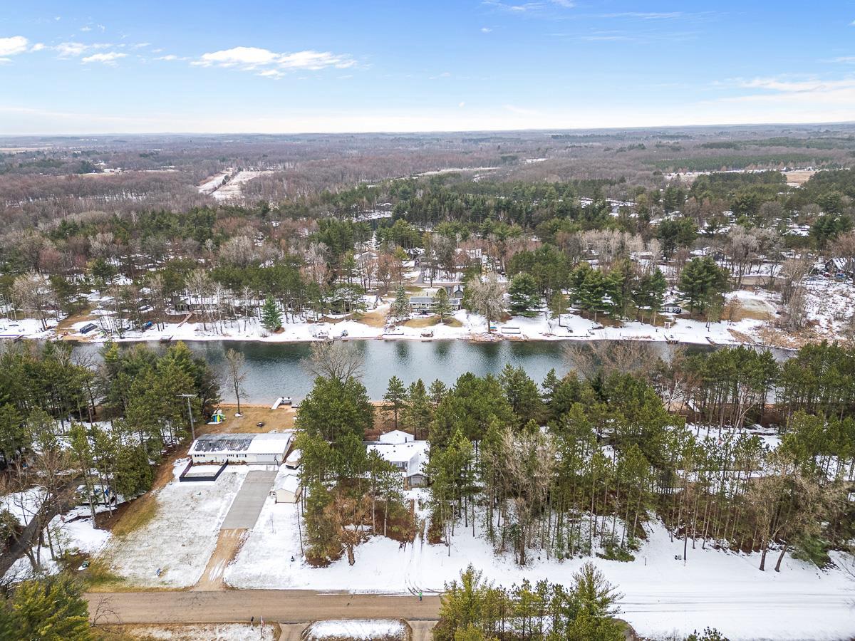 W6335 Peninsula Court