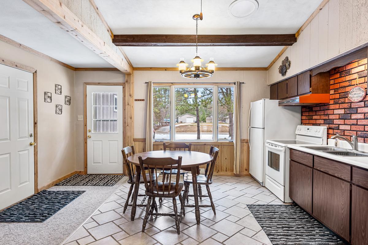 W6335 Peninsula Court