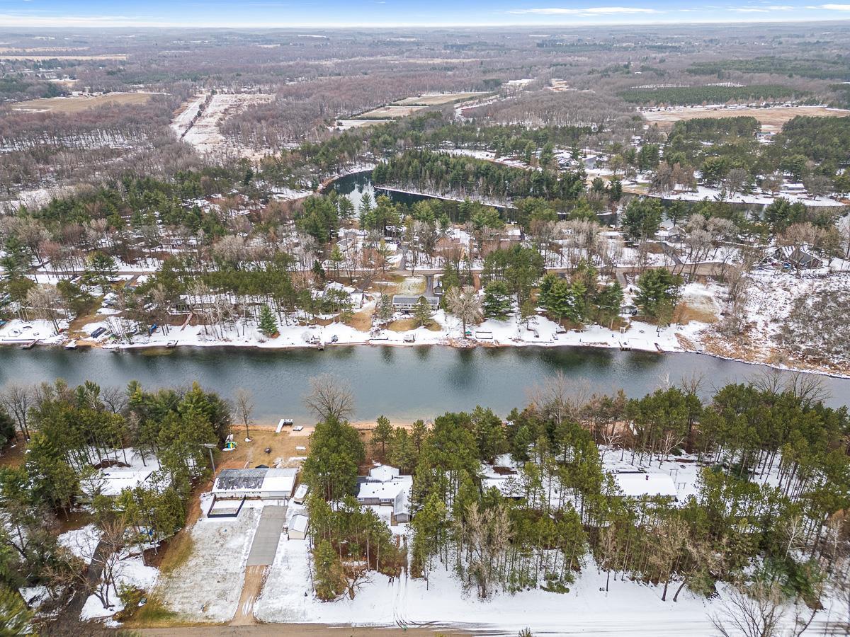 W6335 Peninsula Court