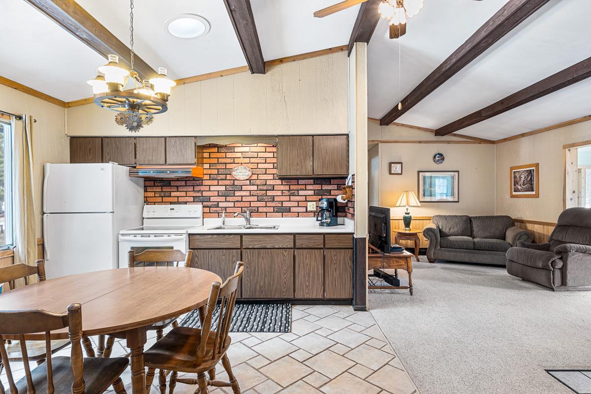 W6335 Peninsula Court