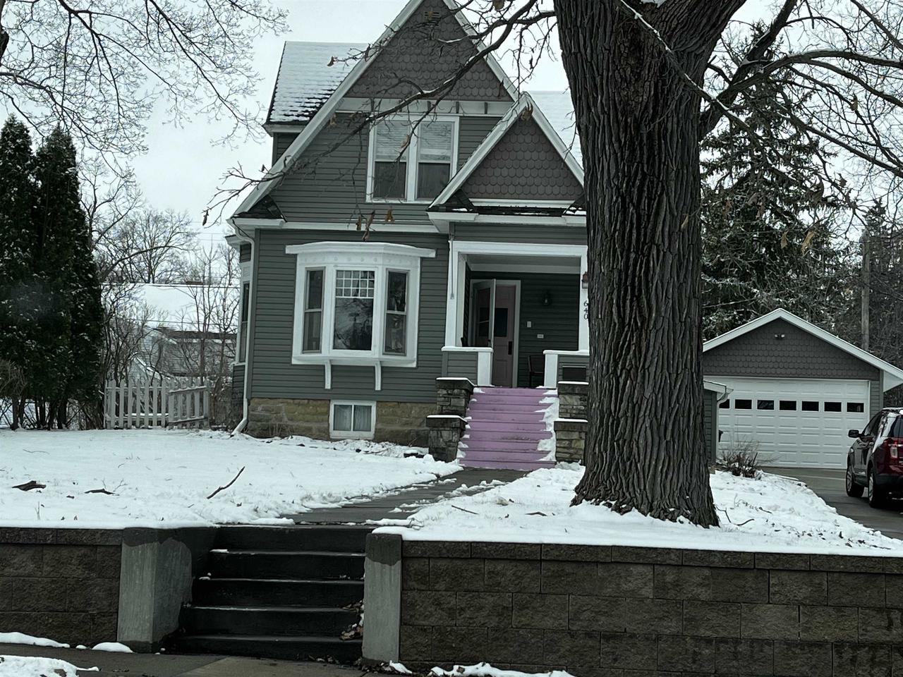 640 South Grove Street